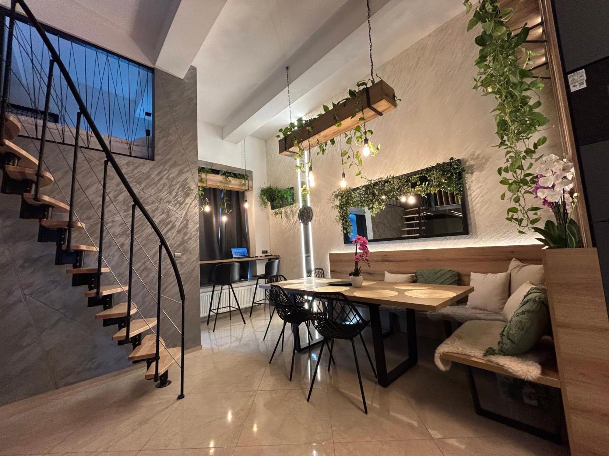 Leo Apartment Suite & Private Spa Zone - Old City Bratislava Exteriér fotografie
