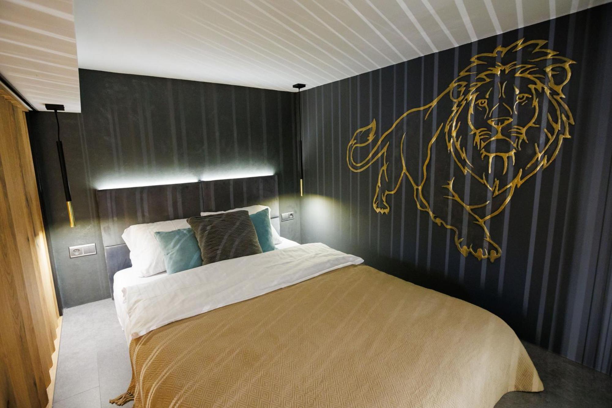 Leo Apartment Suite & Private Spa Zone - Old City Bratislava Exteriér fotografie