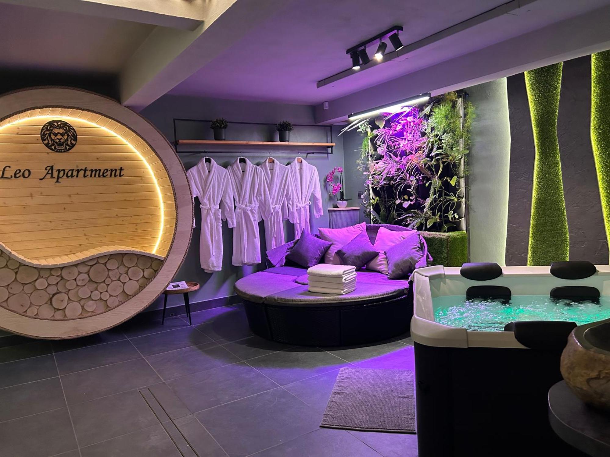 Leo Apartment Suite & Private Spa Zone - Old City Bratislava Exteriér fotografie